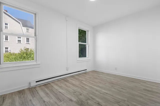 $445,500 | 95 Oak Street, Waterbury, CT 06704