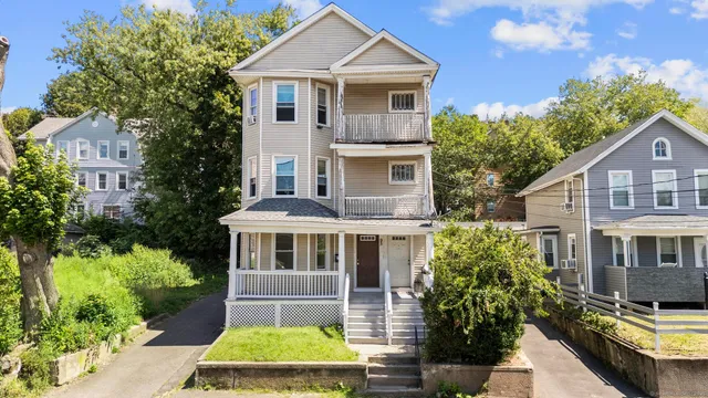 $445,500 | 95 Oak Street, Waterbury, CT 06704