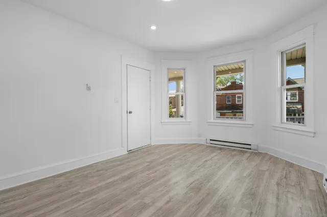 $445,500 | 95 Oak Street, Waterbury, CT 06704