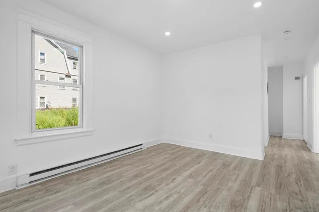 $445,500 | 95 Oak Street, Waterbury, CT 06704