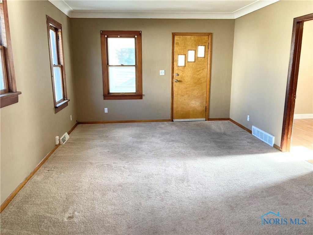 251 Rochelle Road Toledo, OH 43615 - Photo 9 of 26 Gallery Image 9