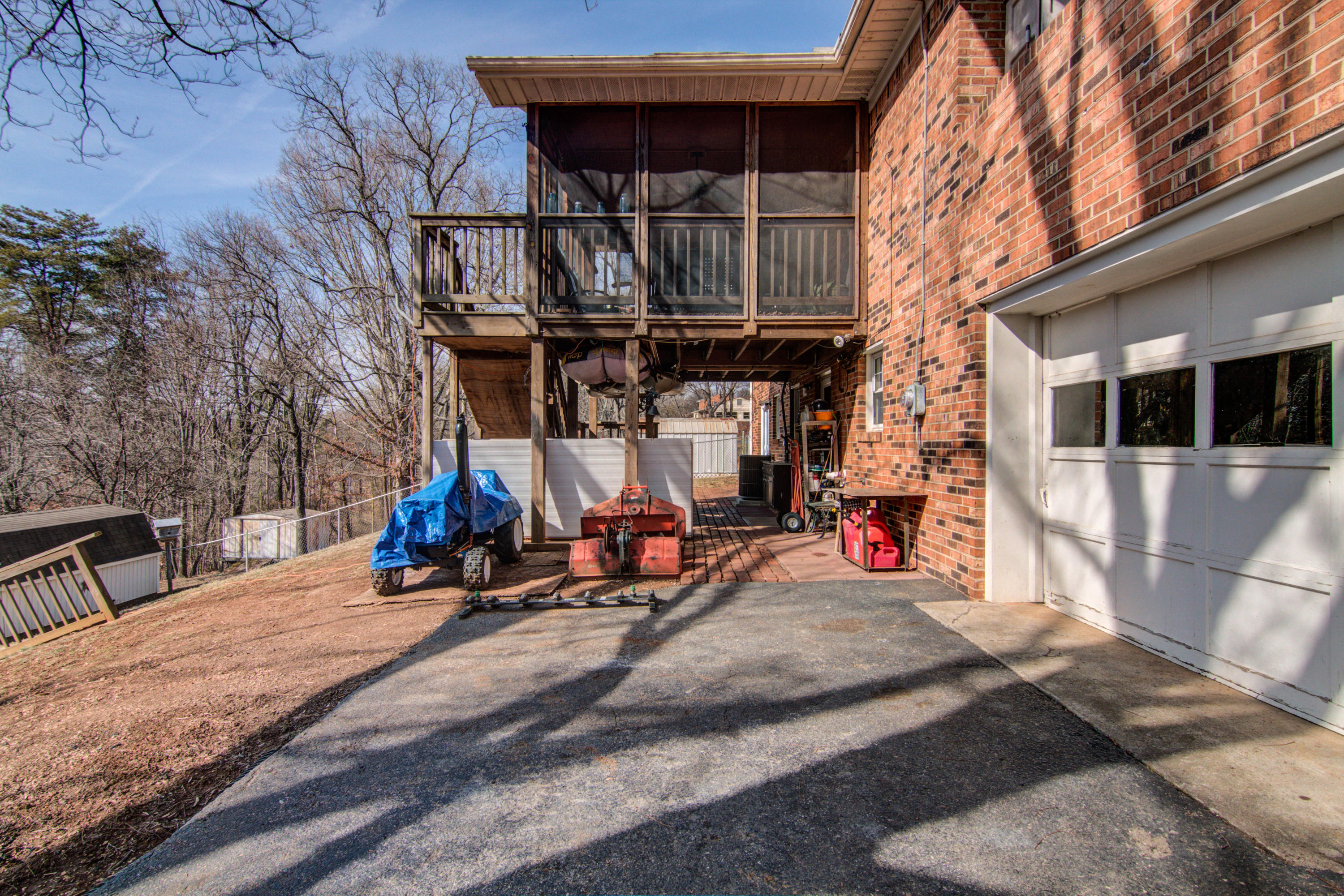 823 Mason Road Vinton, VA 24179 - Photo 28 of 47 IMG_8538_39_40_41_42