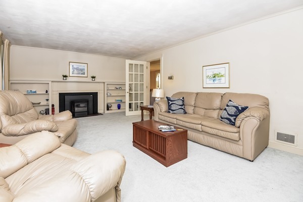 14 Churchill Road Marblehead, MA 01945 - Photo 12 of 26