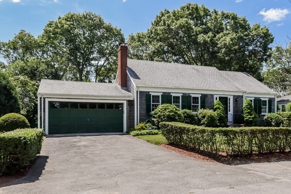 14 Churchill Road Marblehead, MA 01945 - Photo 2 of 26