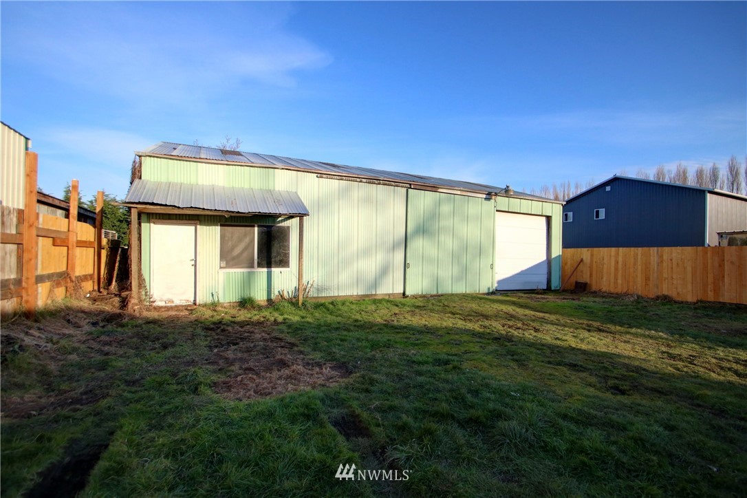 14089 Avon Allen Road Mount Vernon, WA 98273 - Photo 4 of 37 Gallery Image 4