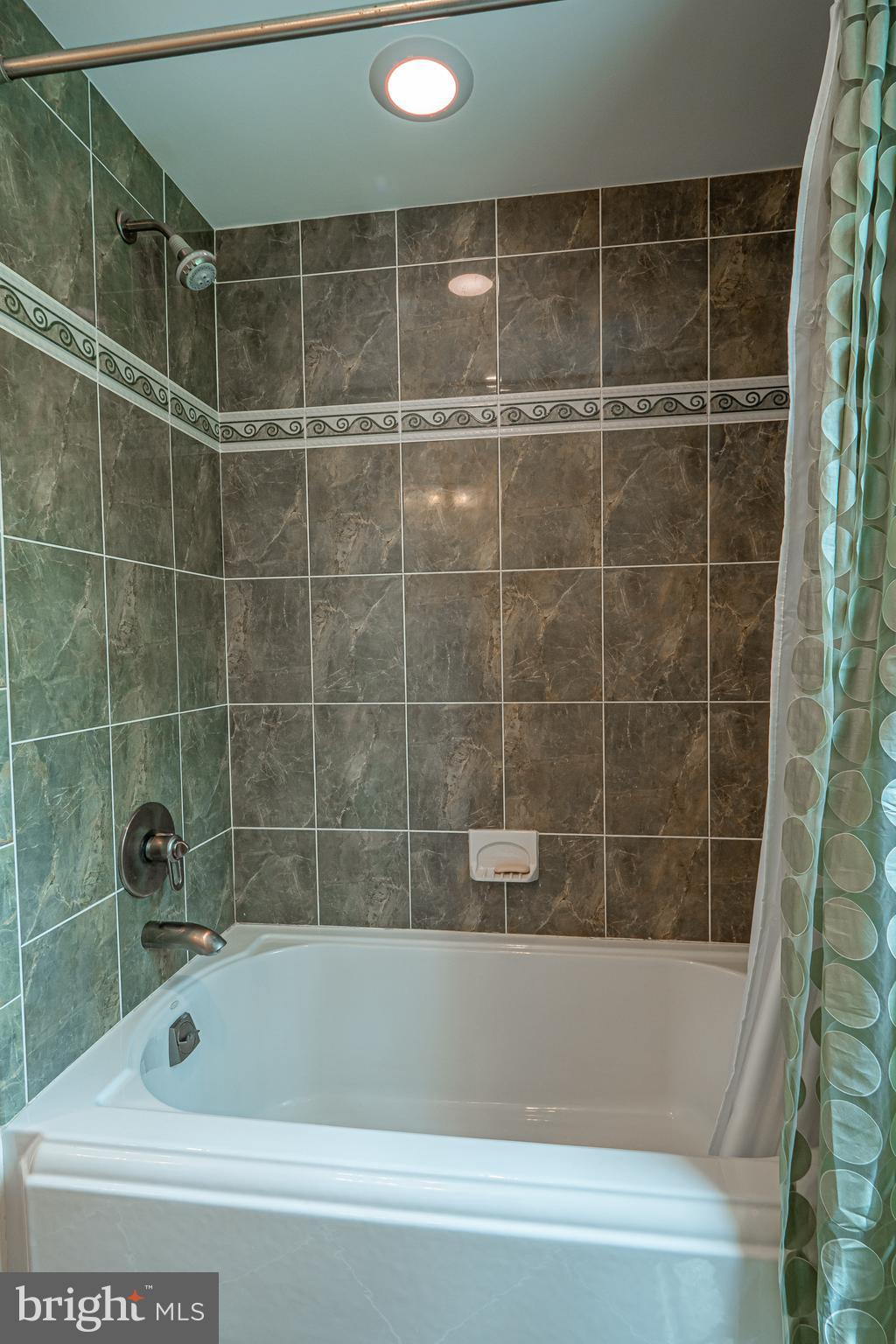 2104 Fox Creek Road Berwyn, PA 19312 - Photo 60 of 97 Upgraded Hall Bath Shower Tile