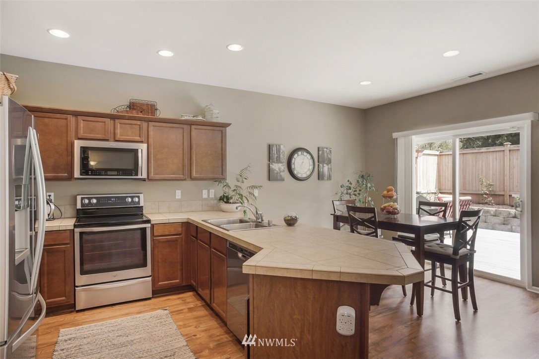 4206 167th Place Southeast Bothell, WA 98012 - Photo 9 of 25