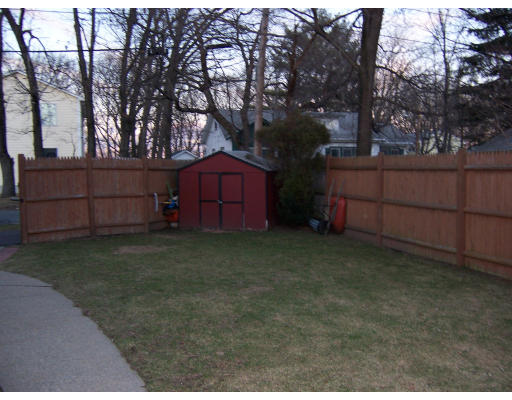 35 Montvale Road Woburn, MA 01801 - Photo 4 of 10 Gallery Image 4