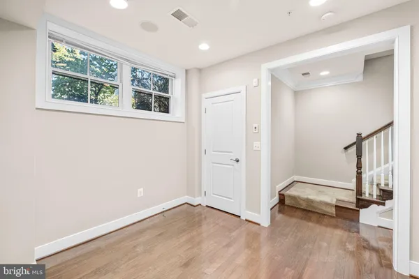 $5,800 | 4458 MacArthur Boulevard Northwest, Washington, DC 20007