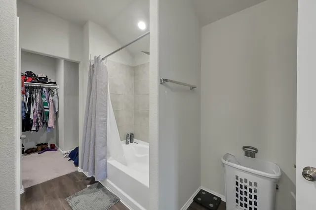 a view of walk in closet