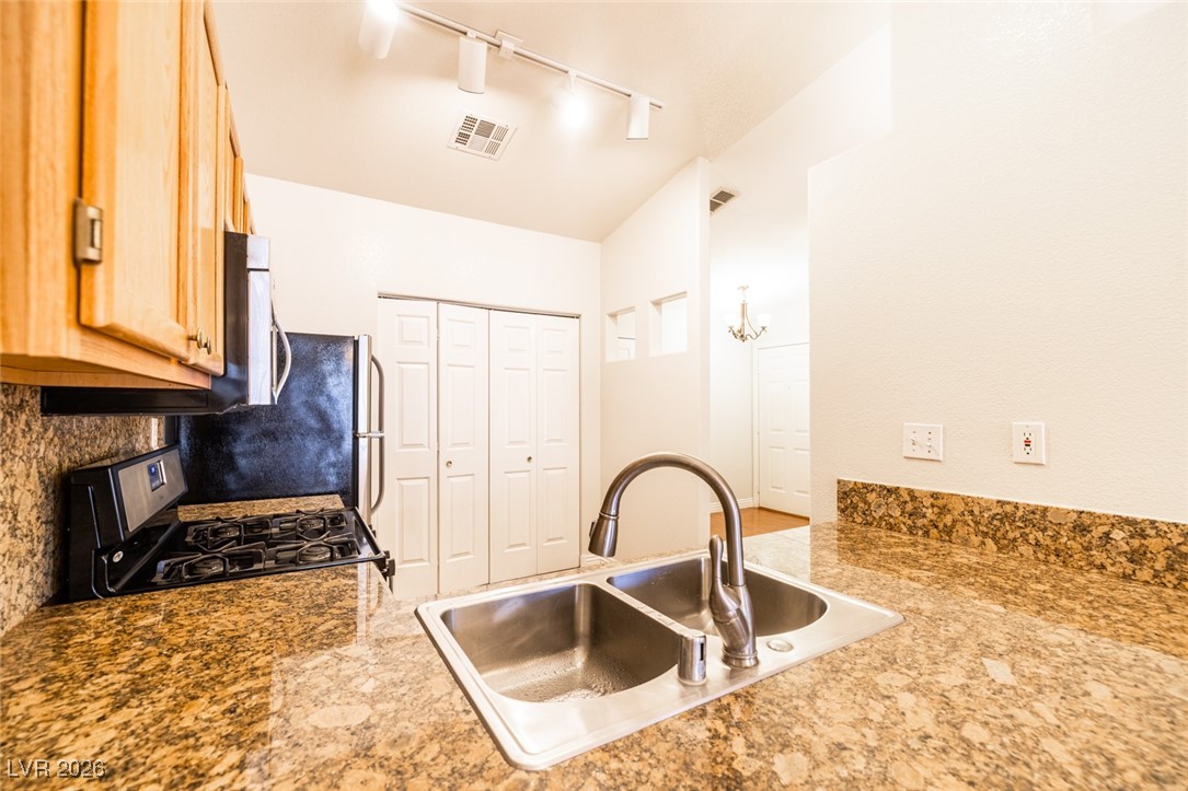 130 Tapatio Street Henderson, NV 89074 - Photo 7 of 20