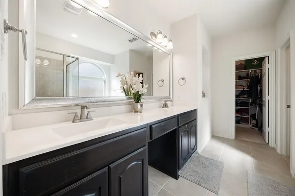 $469,900 | 320 Calhoun Street, Glenn Heights, TX 75154