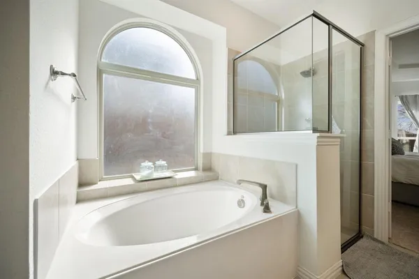 $469,900 | 320 Calhoun Street, Glenn Heights, TX 75154