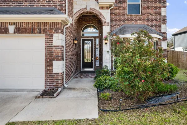 $469,900 | 320 Calhoun Street, Glenn Heights, TX 75154