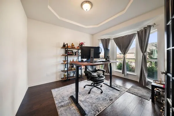 $469,900 | 320 Calhoun Street, Glenn Heights, TX 75154