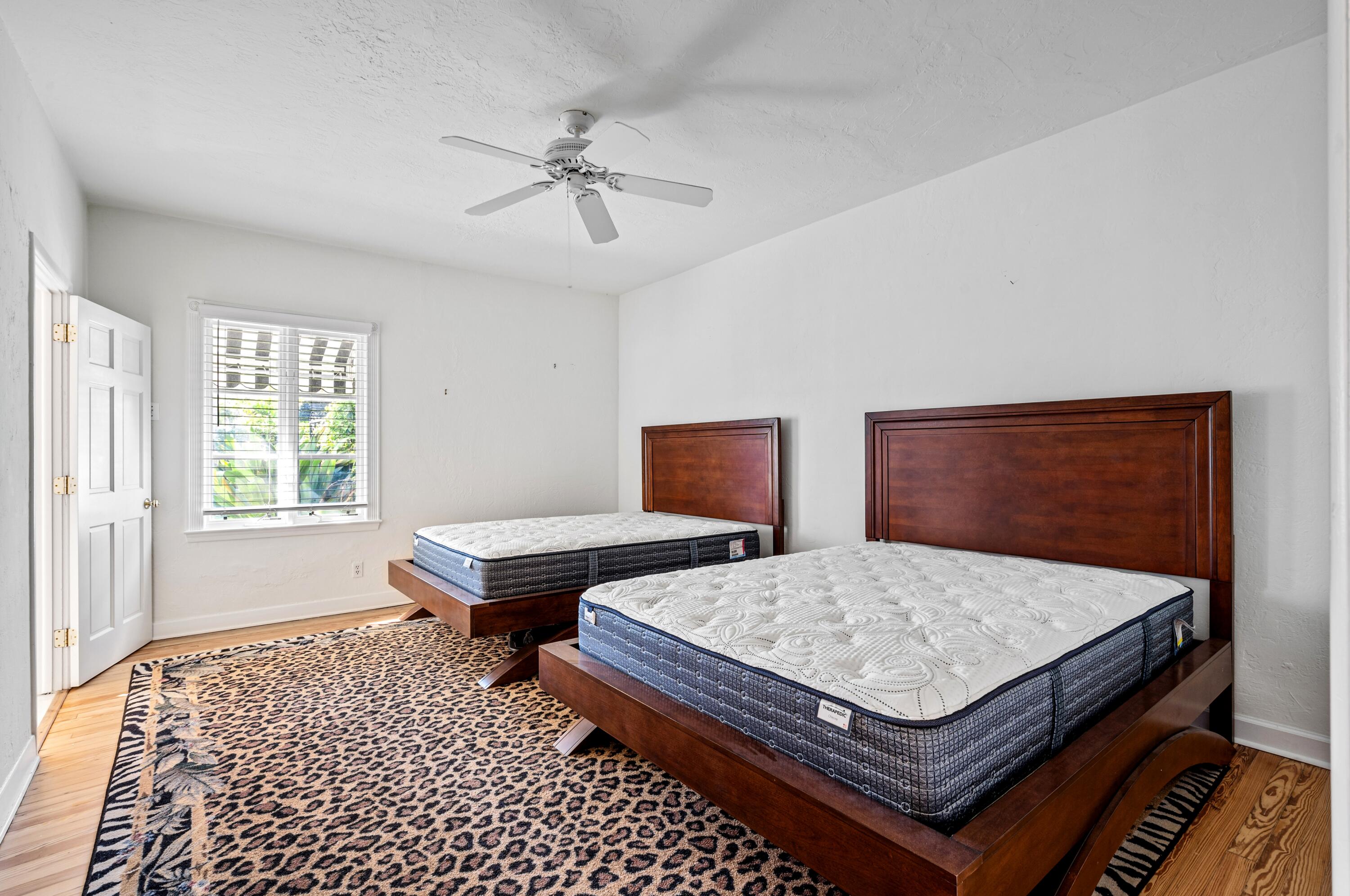 895 Hibiscus Street Boca Raton, FL 33486 - Photo 14 of 33 895 Hibiscus Street