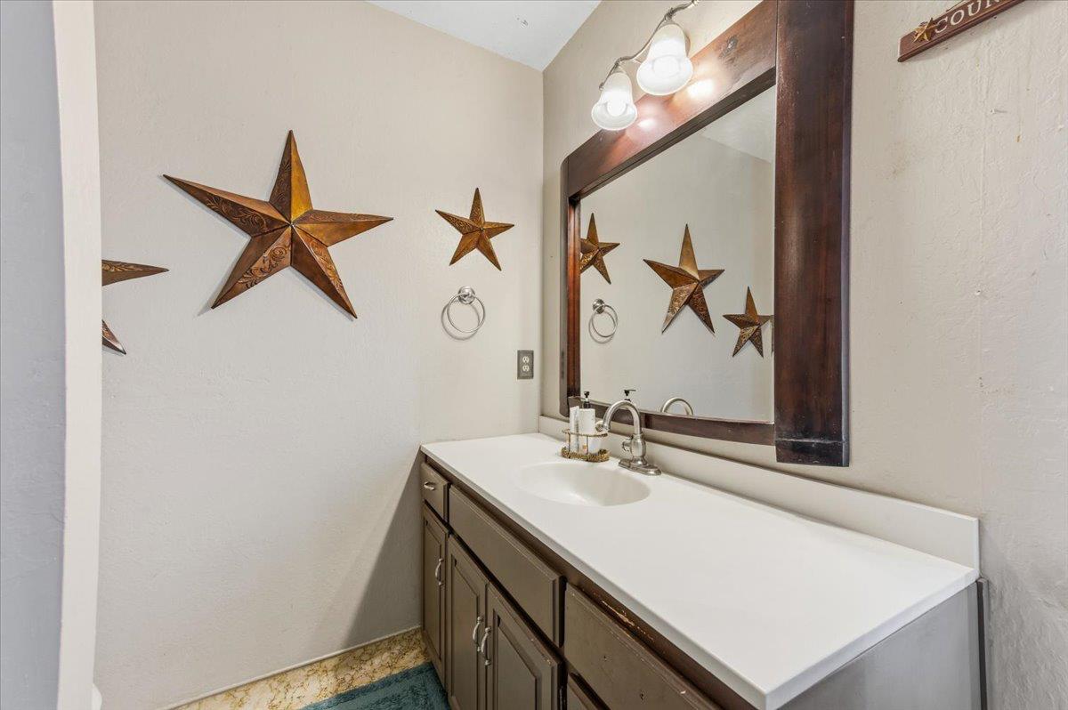 18835 Hilltop Road Penn Valley, CA 95946 - Photo 26 of 61