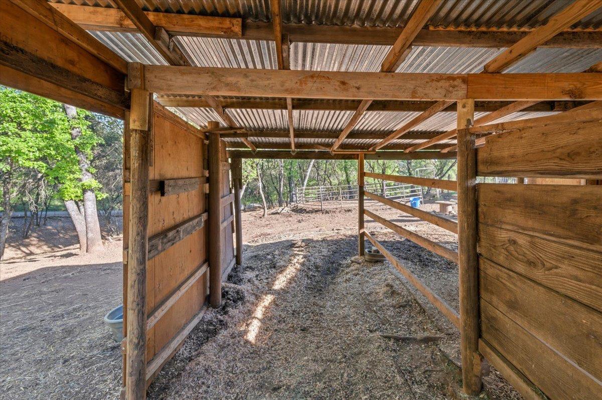 18835 Hilltop Road Penn Valley, CA 95946 - Photo 44 of 61