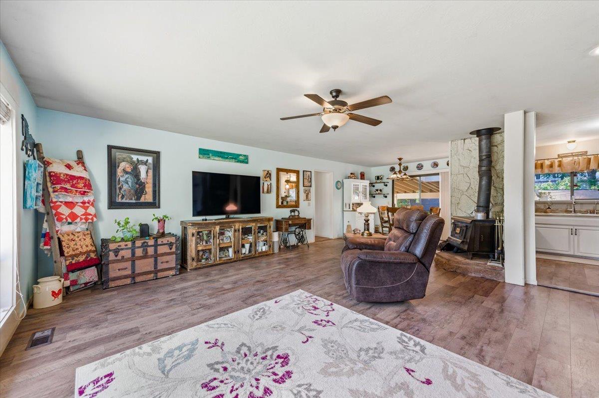 18835 Hilltop Road Penn Valley, CA 95946 - Photo 5 of 61