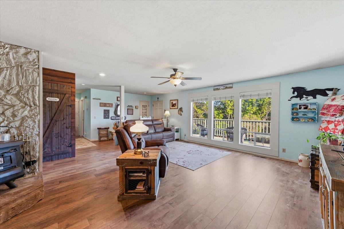 18835 Hilltop Road Penn Valley, CA 95946 - Photo 7 of 61