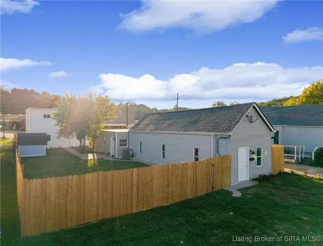 $280,000 | 929 Valley View Road, New Albany, IN 47150