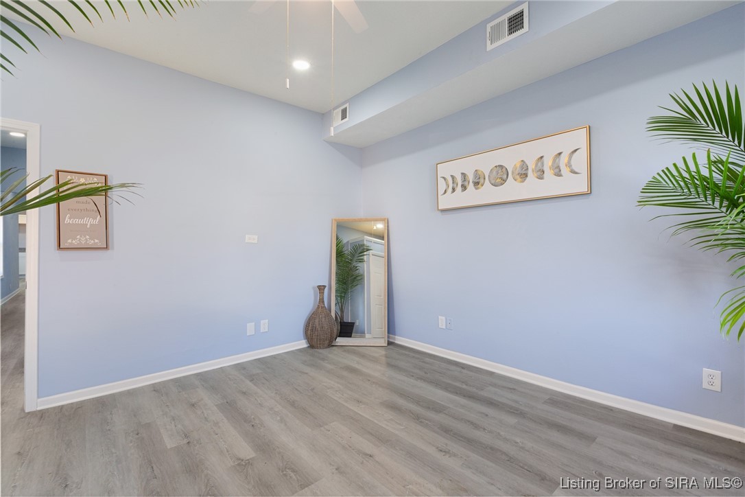 929 Valley View Road New Albany, IN 47150 - Photo 12 of 59