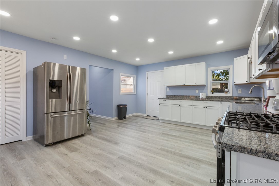 929 Valley View Road New Albany, IN 47150 - Photo 17 of 59