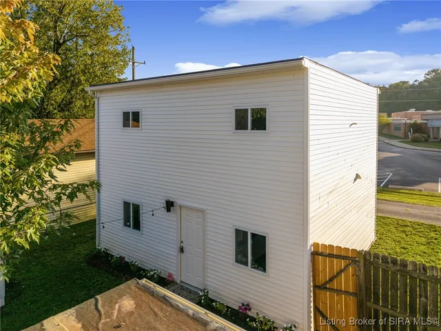 $280,000 | 929 Valley View Road, New Albany, IN 47150