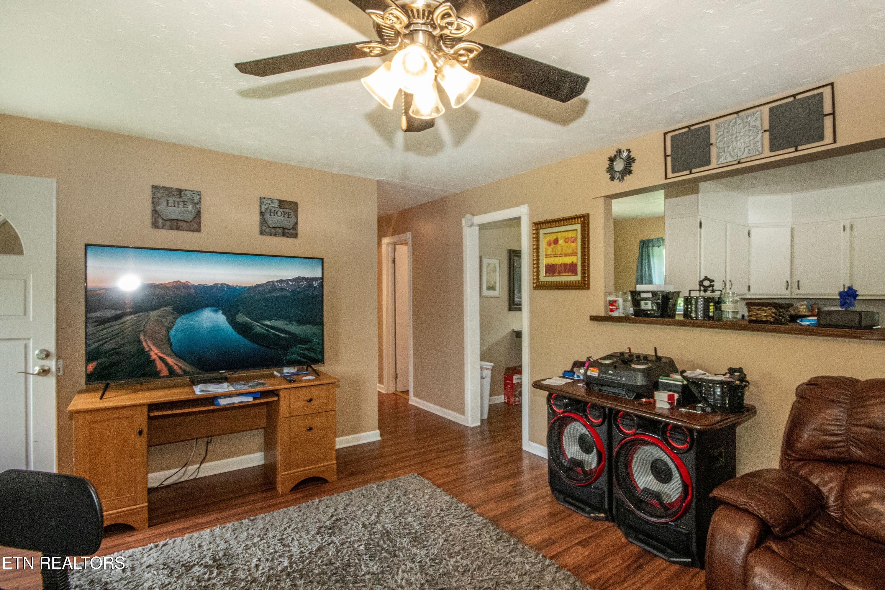 167 Strutt Street Oliver Springs, TN 37840 - Photo 16 of 33 V19A2583