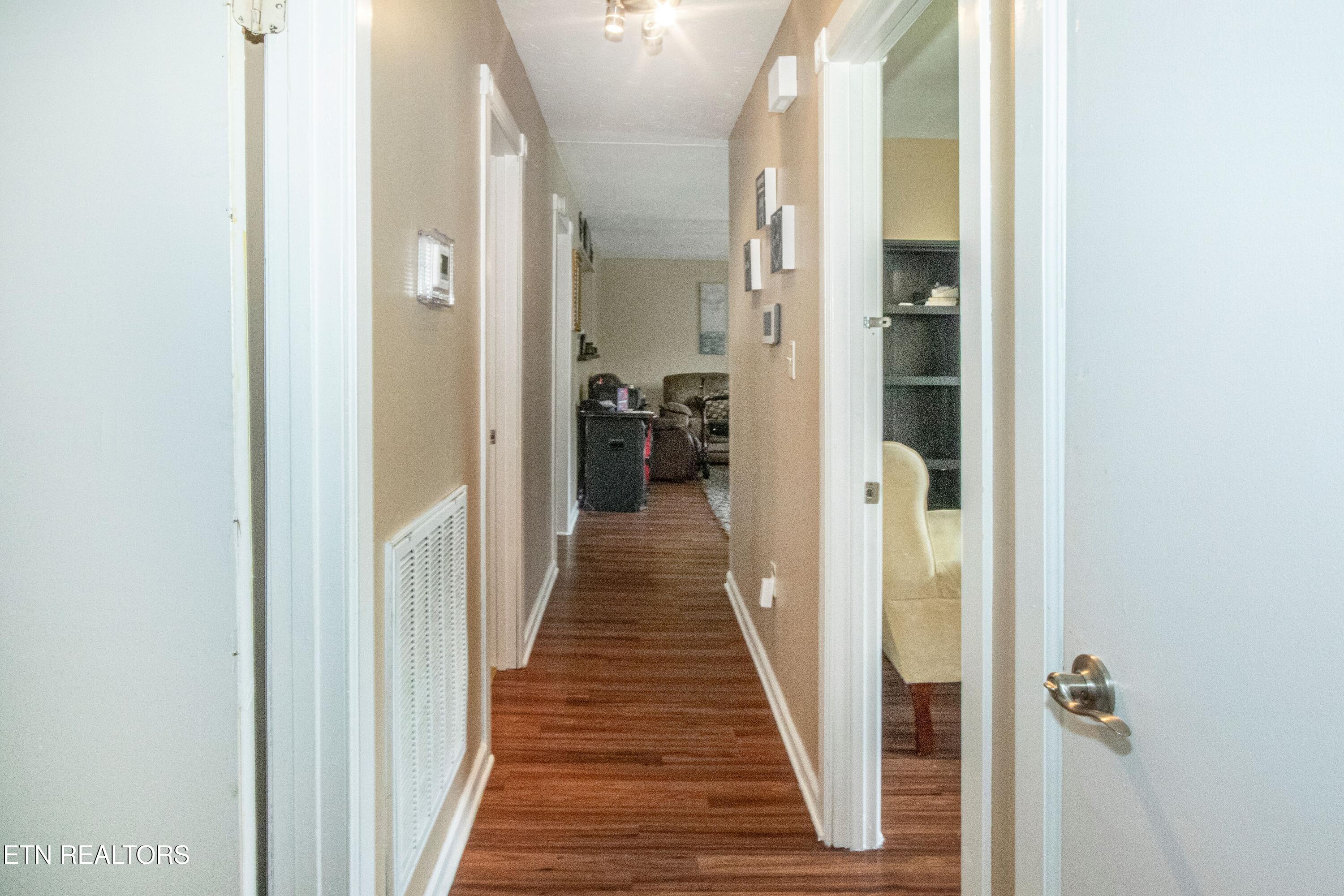 167 Strutt Street Oliver Springs, TN 37840 - Photo 28 of 33 V19A2598