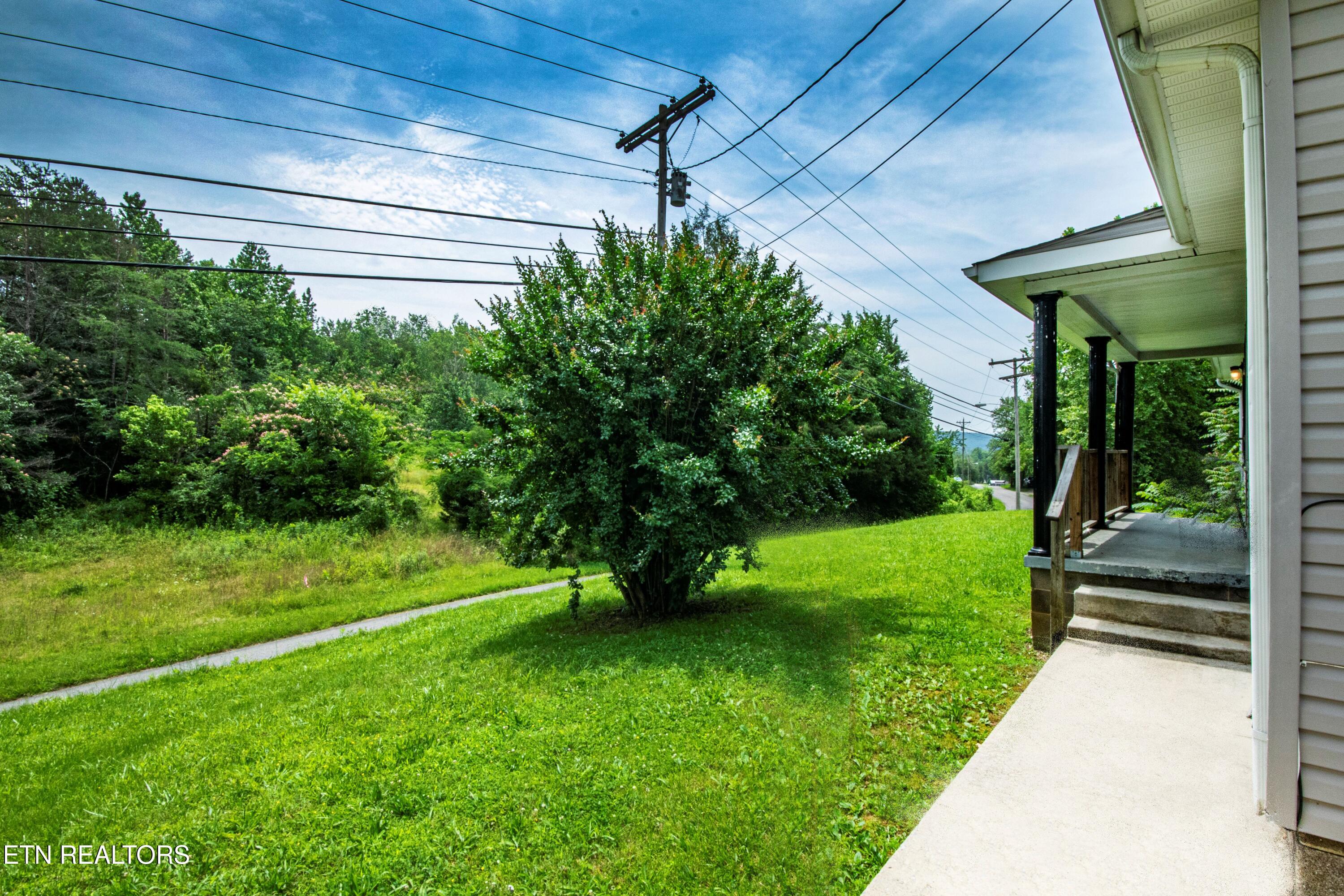 167 Strutt Street Oliver Springs, TN 37840 - Photo 7 of 33 V19A2576