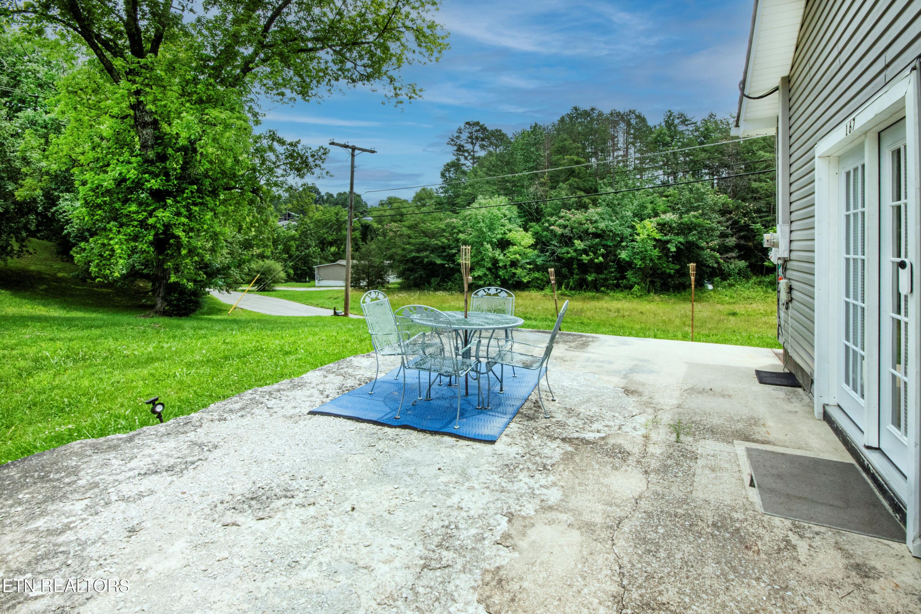 167 Strutt Street Oliver Springs, TN 37840 - Photo 8 of 33 V19A2604