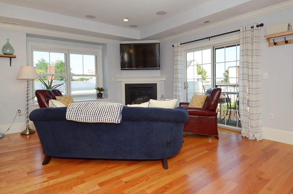 858 East 2nd Street, Unit 7 Boston, MA 02127 - Photo 3 of 30
