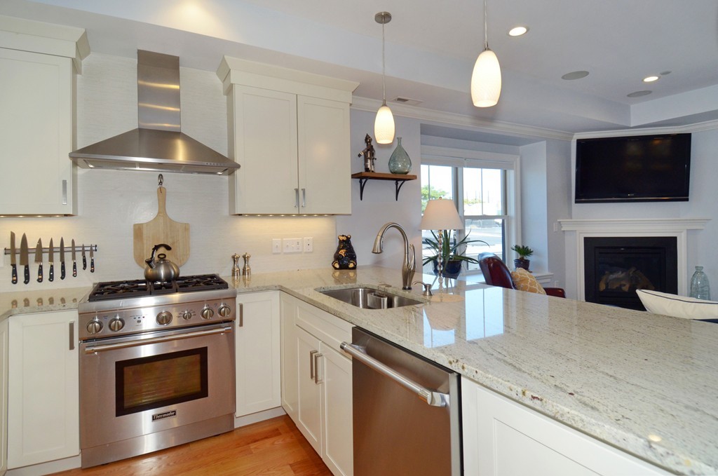 858 East 2nd Street, Unit 7 Boston, MA 02127 - Photo 8 of 30