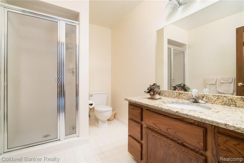 3736 Newcastle Drive Rochester Hills, MI 48306 - Photo 22 of 40