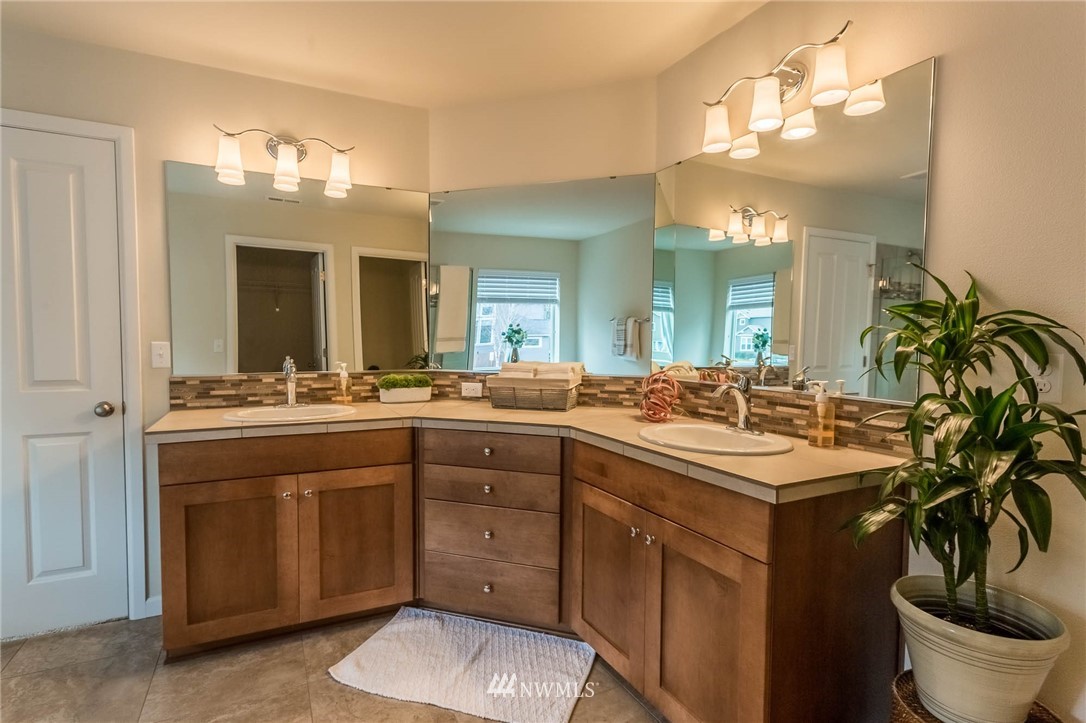 19018 178th Place Southeast Renton, WA 98058 - Photo 13 of 27 Gallery Image 13