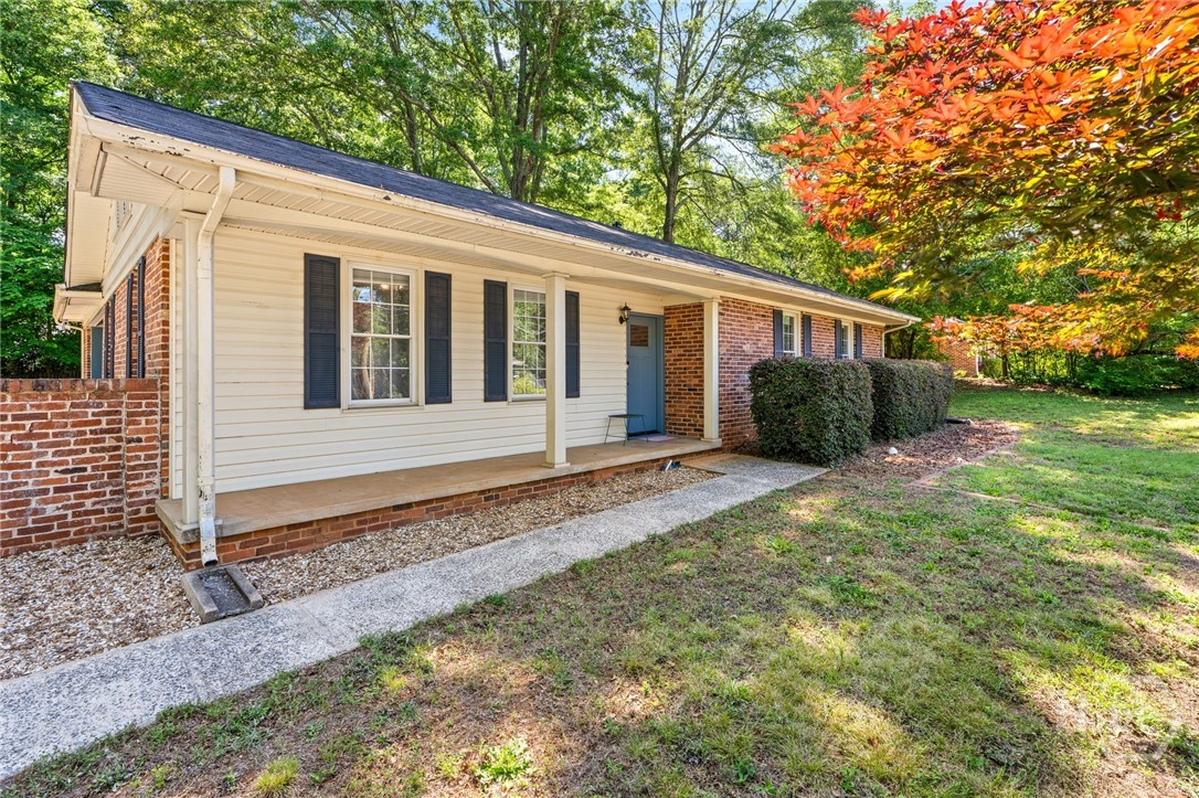 1009 College Station Road Athens, GA 30605 - Photo 3 of 37