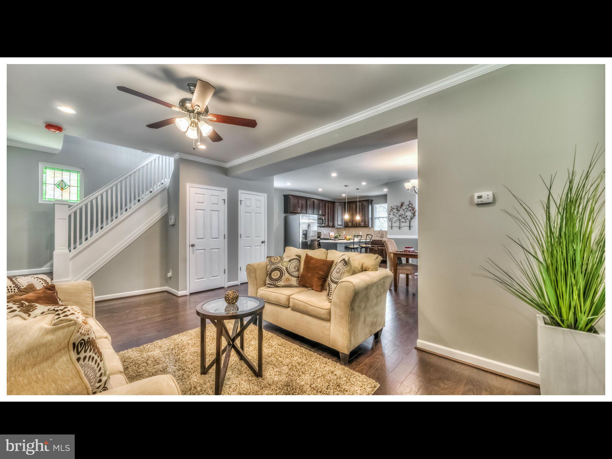 4906 Ross Road Baltimore, MD 21214 - Photo 8 of 29 Living Room