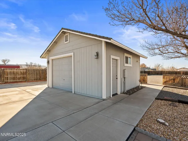 $721,500 | 211 Bridle Path Way, Fernley, NV 89408