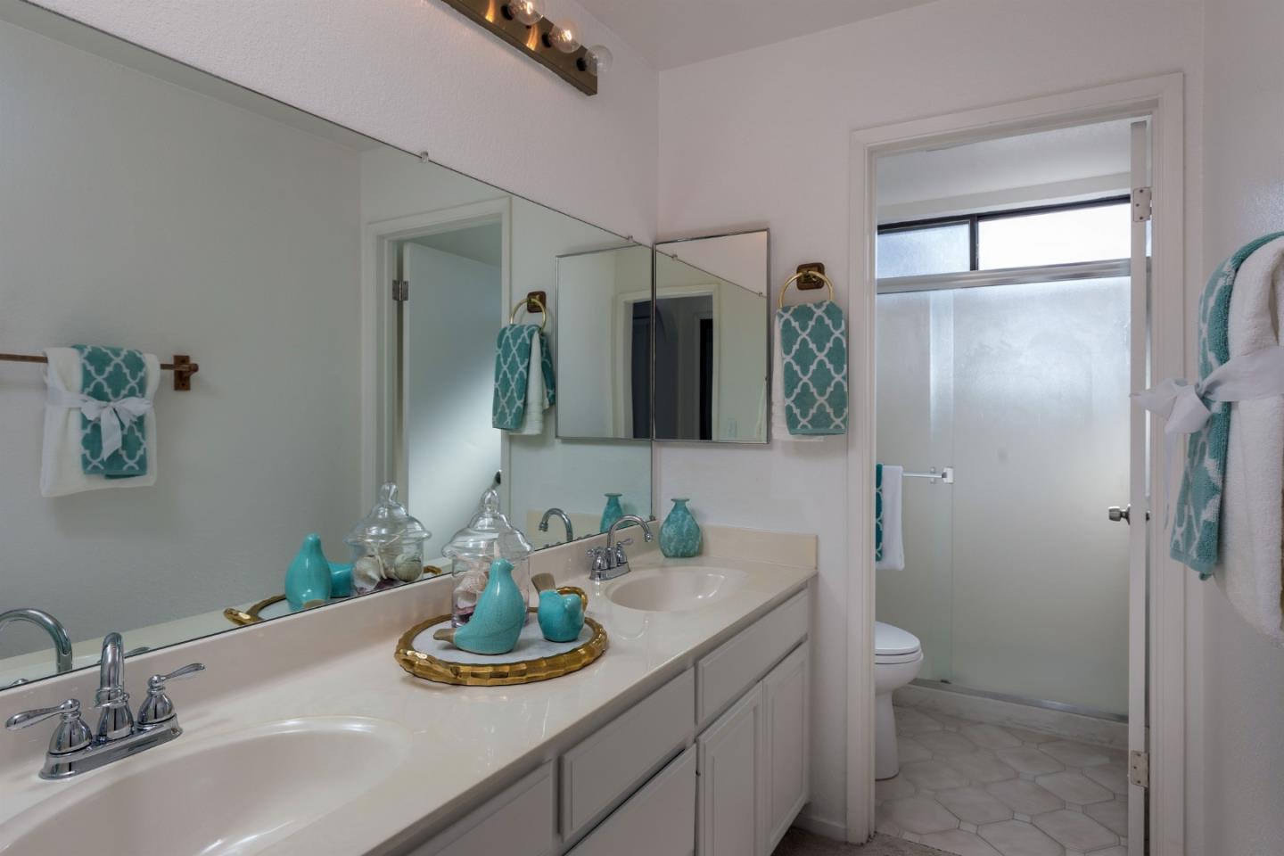 159 Gladys Avenue Mountain View, CA 94043 - Photo 11 of 20