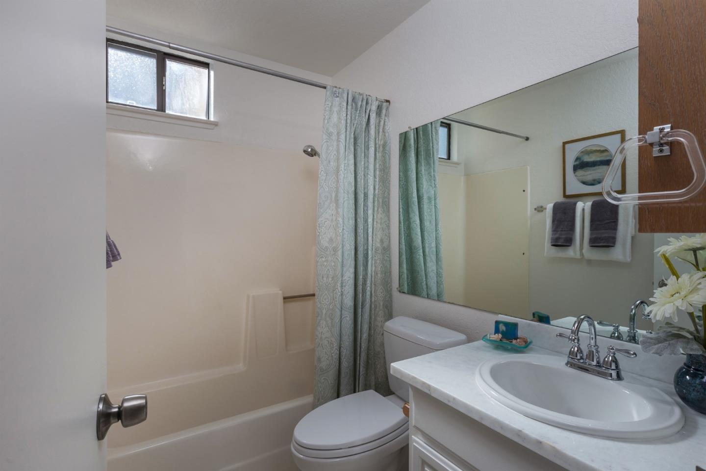 159 Gladys Avenue Mountain View, CA 94043 - Photo 7 of 20