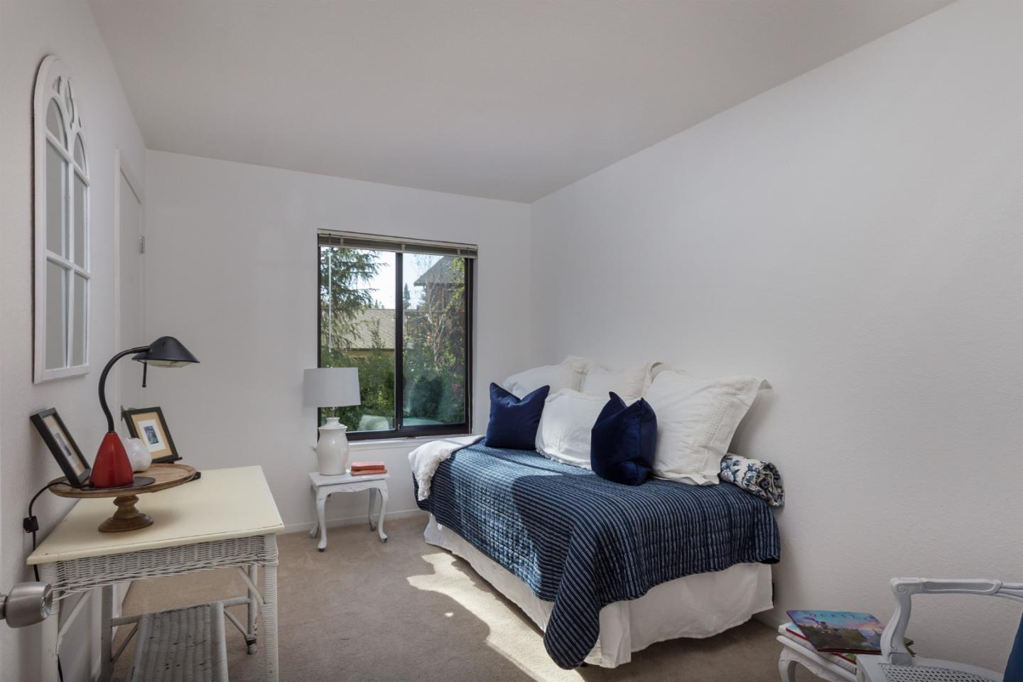 159 Gladys Avenue Mountain View, CA 94043 - Photo 8 of 20