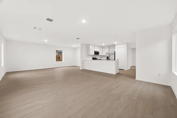 $2,450 | 10406 Rocky Trail, Beasley, TX 77417