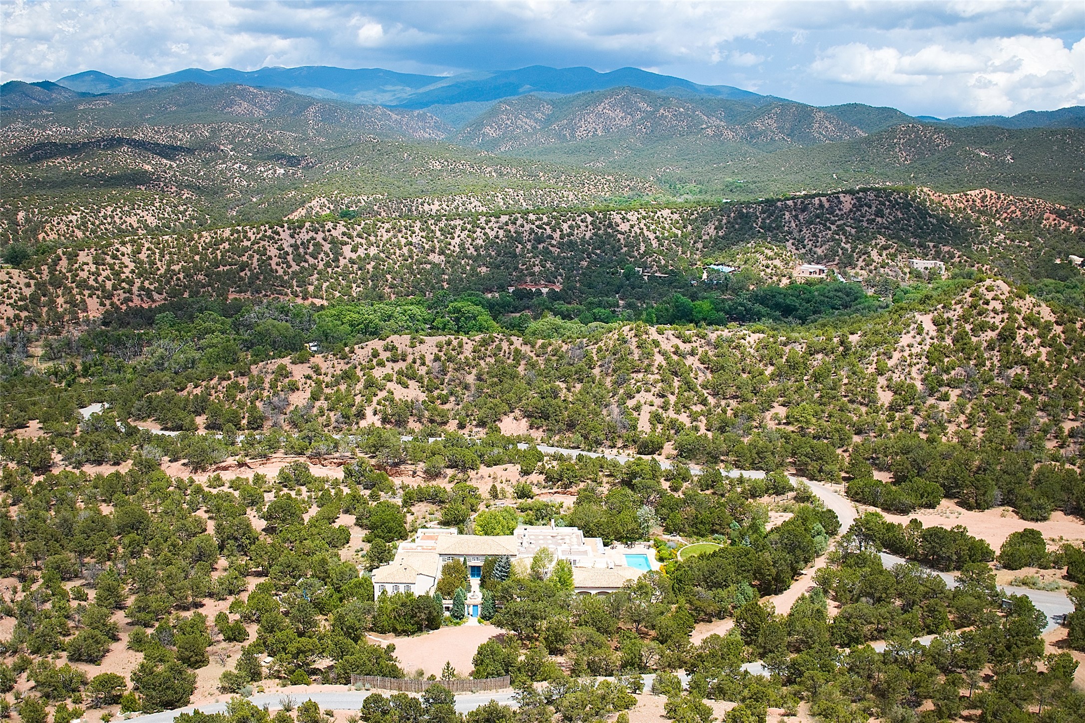 37 Rancho Escondido Santa Fe, NM 87506 - Photo 34 of 36