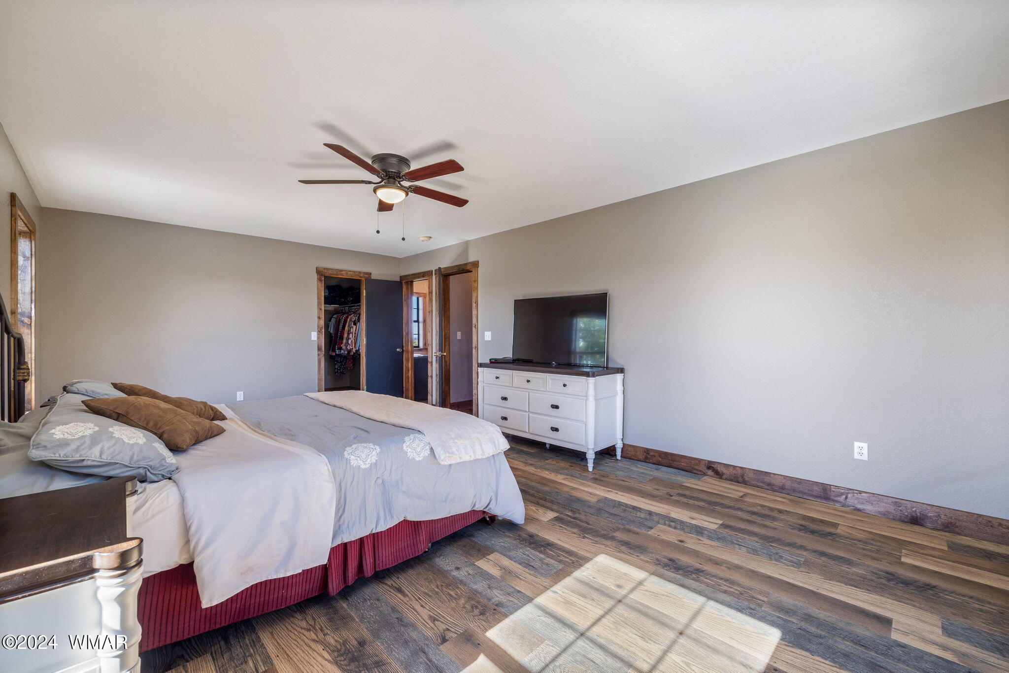 6780 Cheney Ranch Loop Show Low, AZ 85901 - Photo 22 of 46 Primary Bedroom