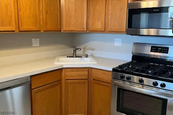 $2,275 | 96 Crestview Lane, Mount Arlington, NJ 07856
