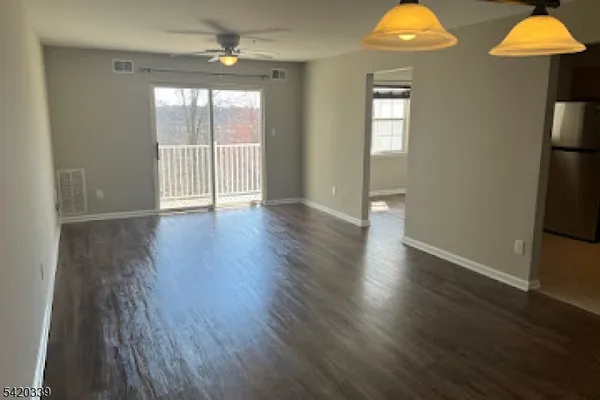 $2,275 | 96 Crestview Lane, Mount Arlington, NJ 07856