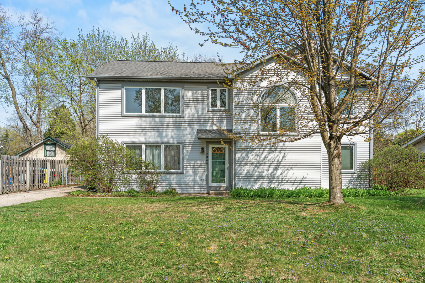 2344 Forest Avenue Rolling Meadows, IL 60008 - Photo 2 of 29 front view of house with a yard