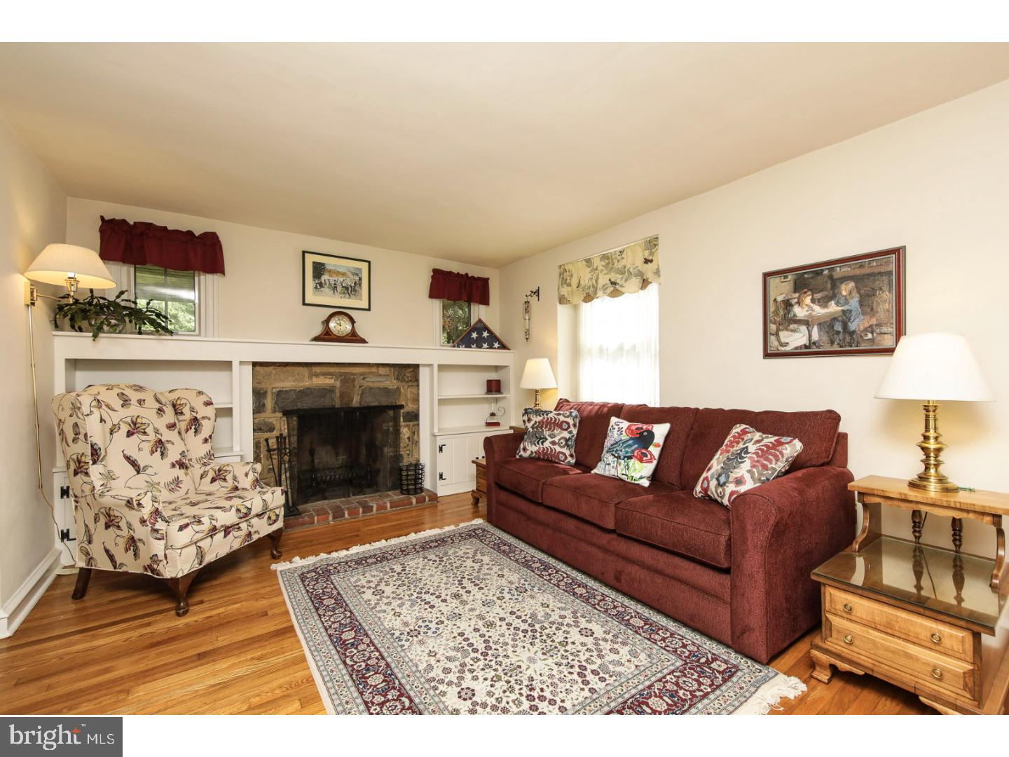 960 Valley Road Blue Bell, PA 19422 - Photo 2 of 18 Living Room