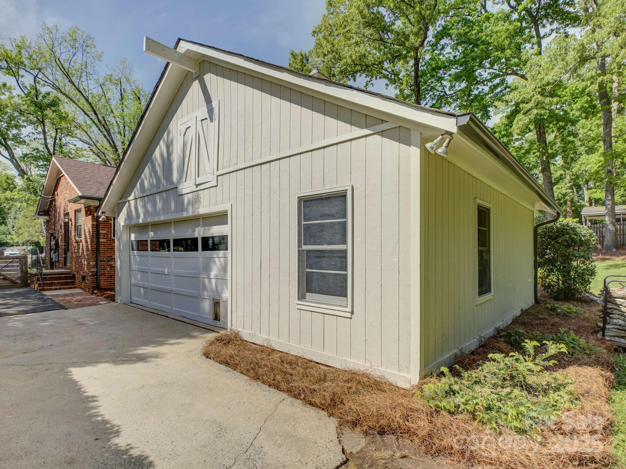 5601 Londonderry Road Charlotte, NC 28210 - Photo 41 of 42 a view of a house with a large space in front of it